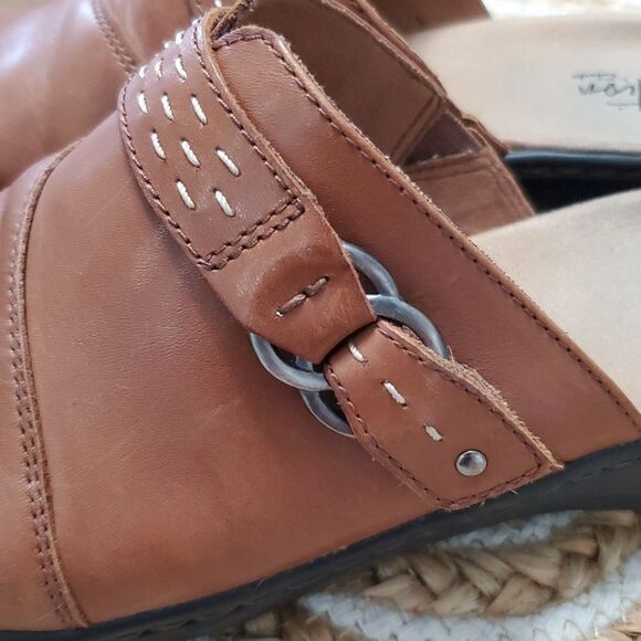 Clarks Leisa Sadie Dark Tan Leather Mule, Size 8 - Picture 7 of 12